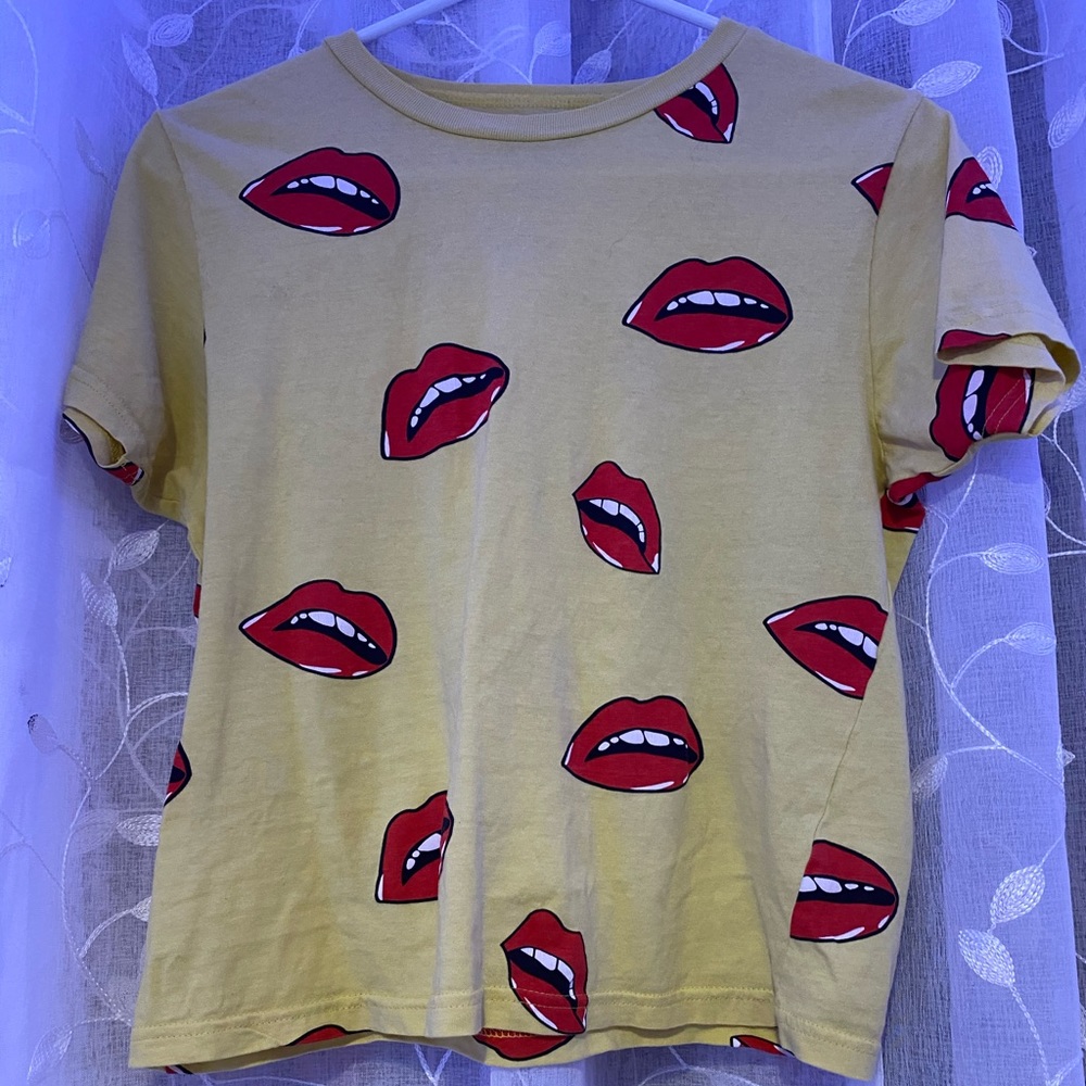 Lip print, t-shirt